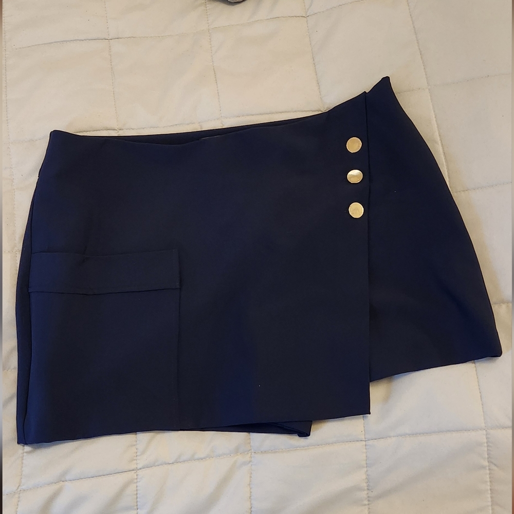 Forever 21 Navy Skort With Gold Buttons